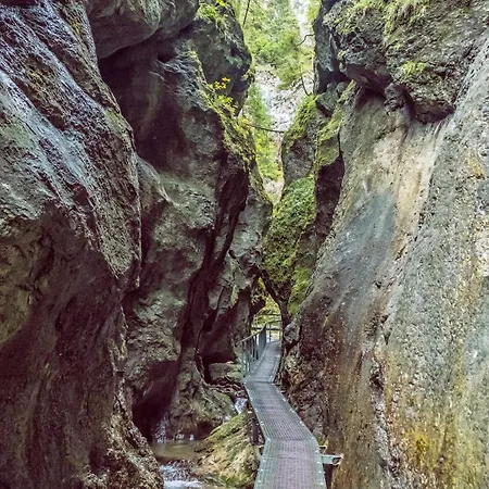 Janosikuv Pramen - Horska Wellness * Zázrivá